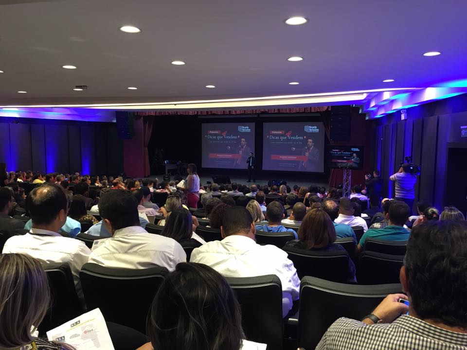 Palestra sobre confiança, relacionamento e crescimento de vendas